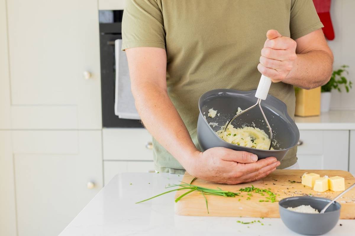 KitchenAid Mačkadlo na brambory, 25.5 cm, porcelain white