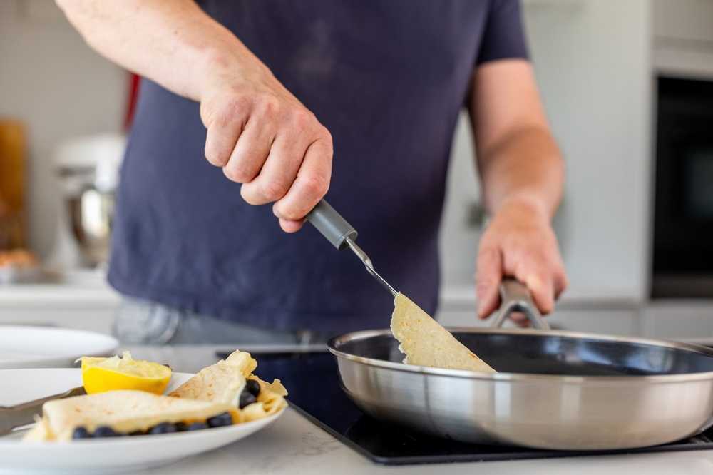 KitchenAid Nerezová obracečka, 31.5 cm, charcoal grey