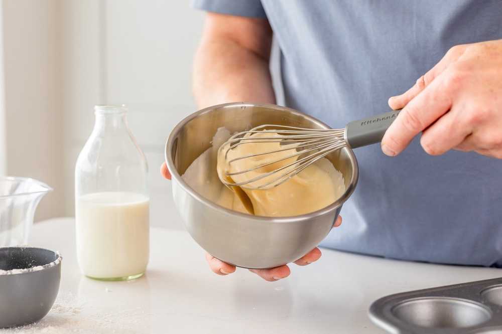 KitchenAid Kuchyňská metlička, 27 cm, charcoal grey