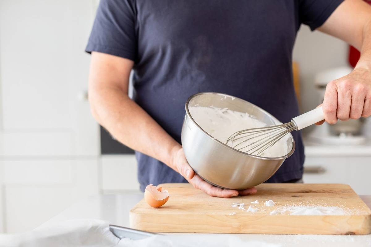 KitchenAid Kuchyňská metlička, 27 cm, porcelain white