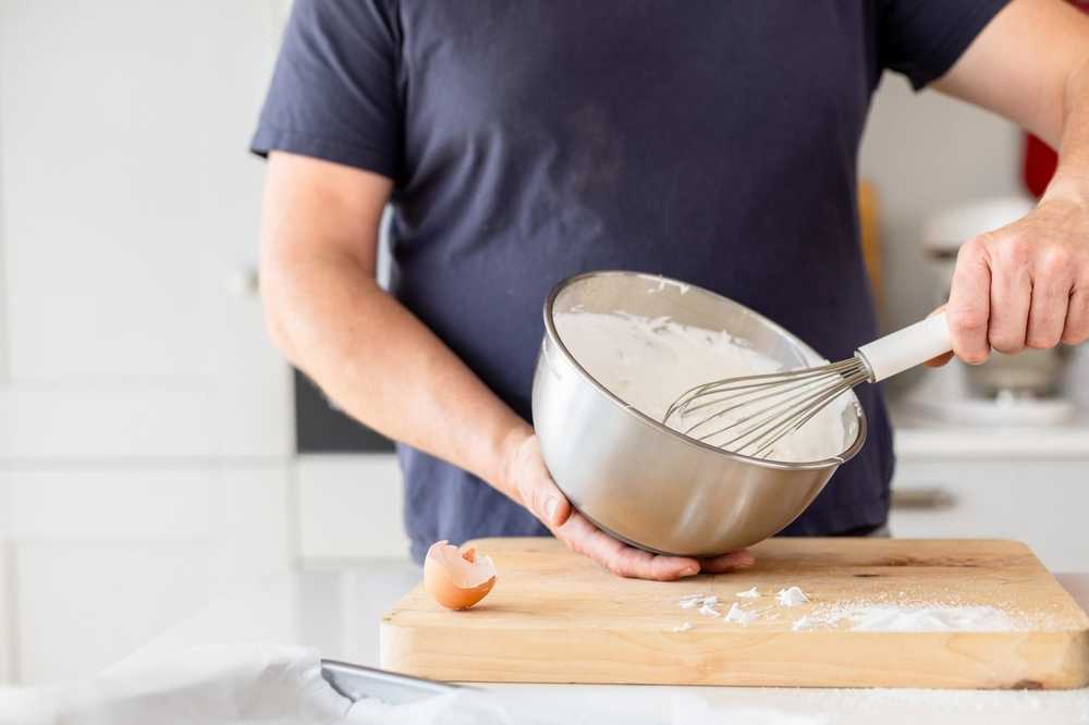 KitchenAid Kuchyňská metlička, 27 cm, porcelain white