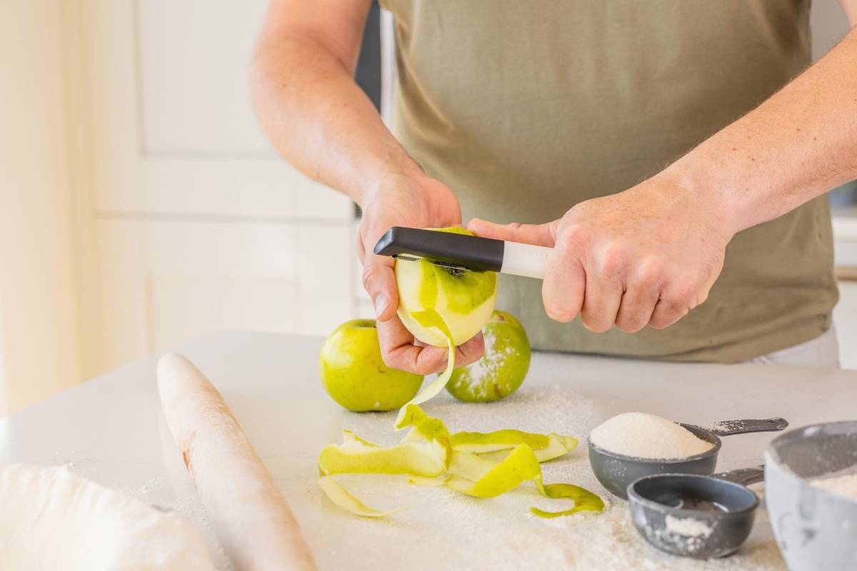 KitchenAid Škrabka na ovoce a zeleninu, 20 cm, porcelain white