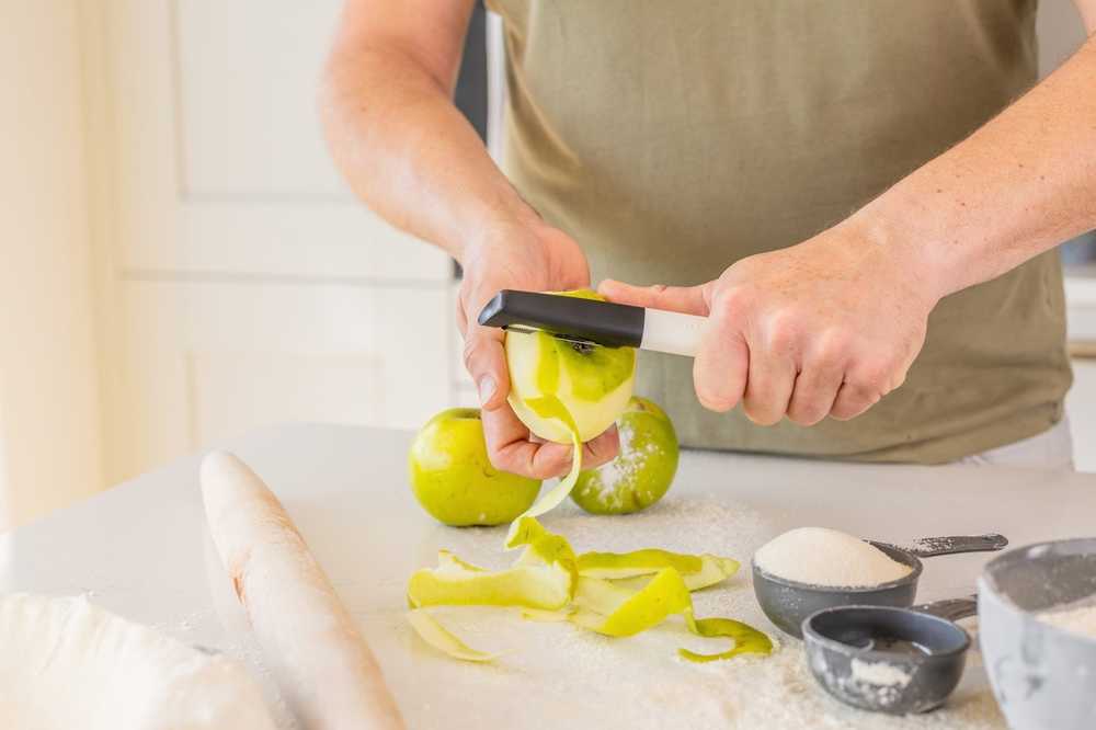 KitchenAid Škrabka na ovoce a zeleninu, 20 cm, porcelain white