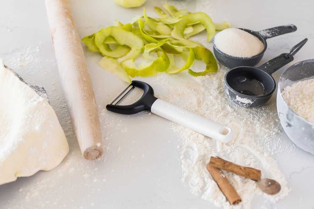 KitchenAid Škrabka horizontální, 17.5 cm, porcelain white