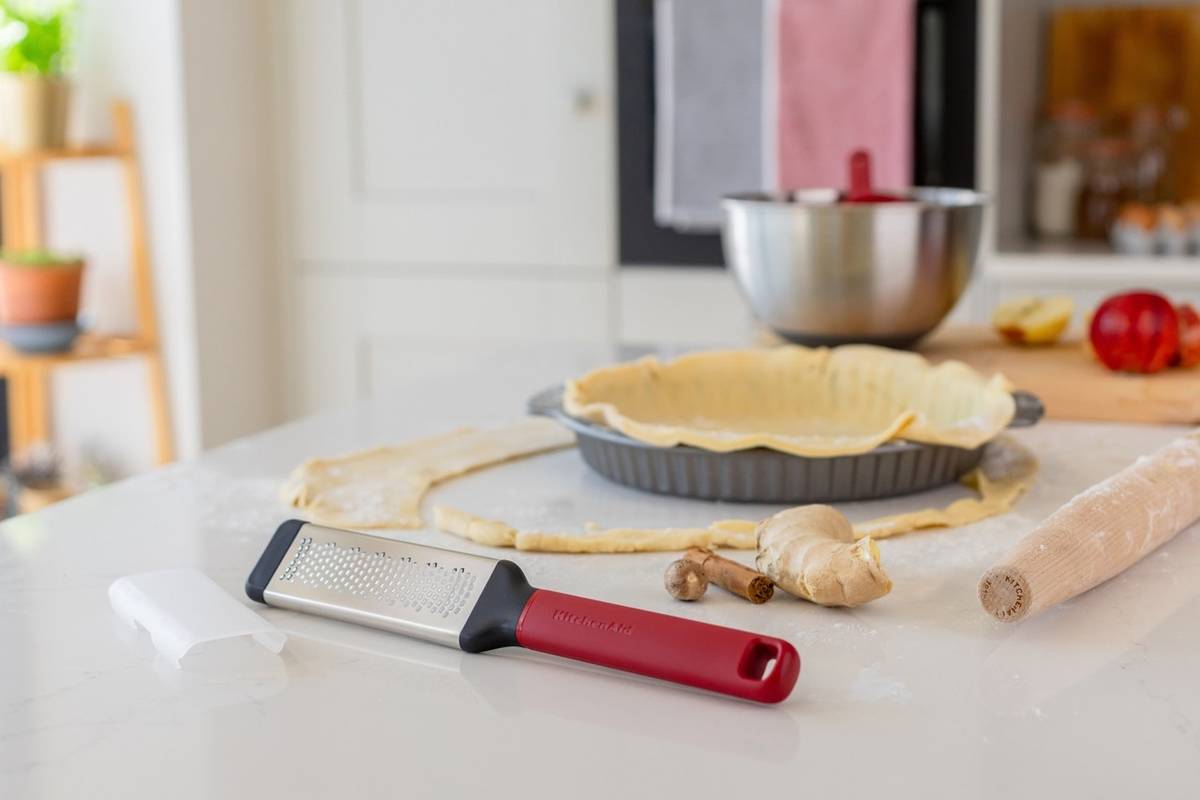 KitchenAid Struhadlo jemné, empire red