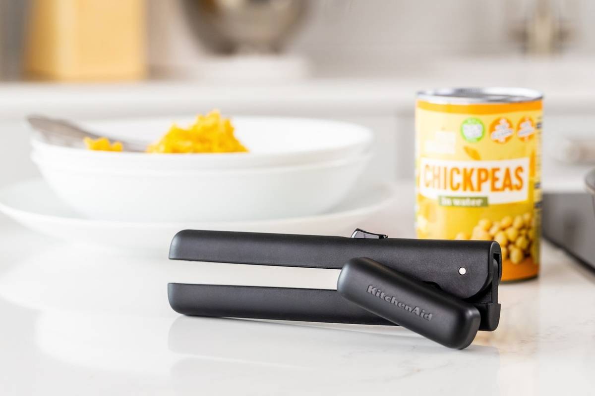 KitchenAid Otvírák na konzervy uzamykatelný, matně černá