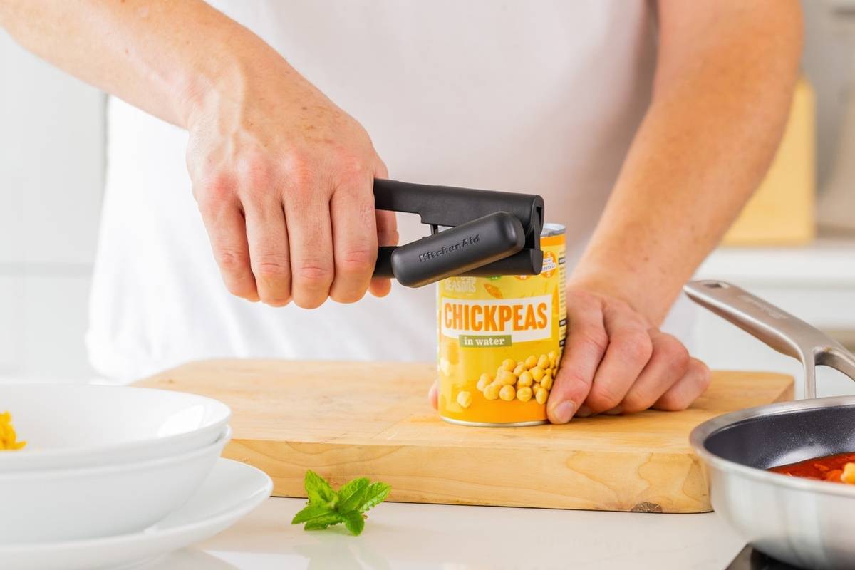 KitchenAid Otvírák na konzervy uzamykatelný, matně černá