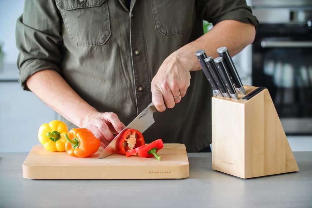KitchenAid Sada nožů v bloku s brouskem, 5 ks