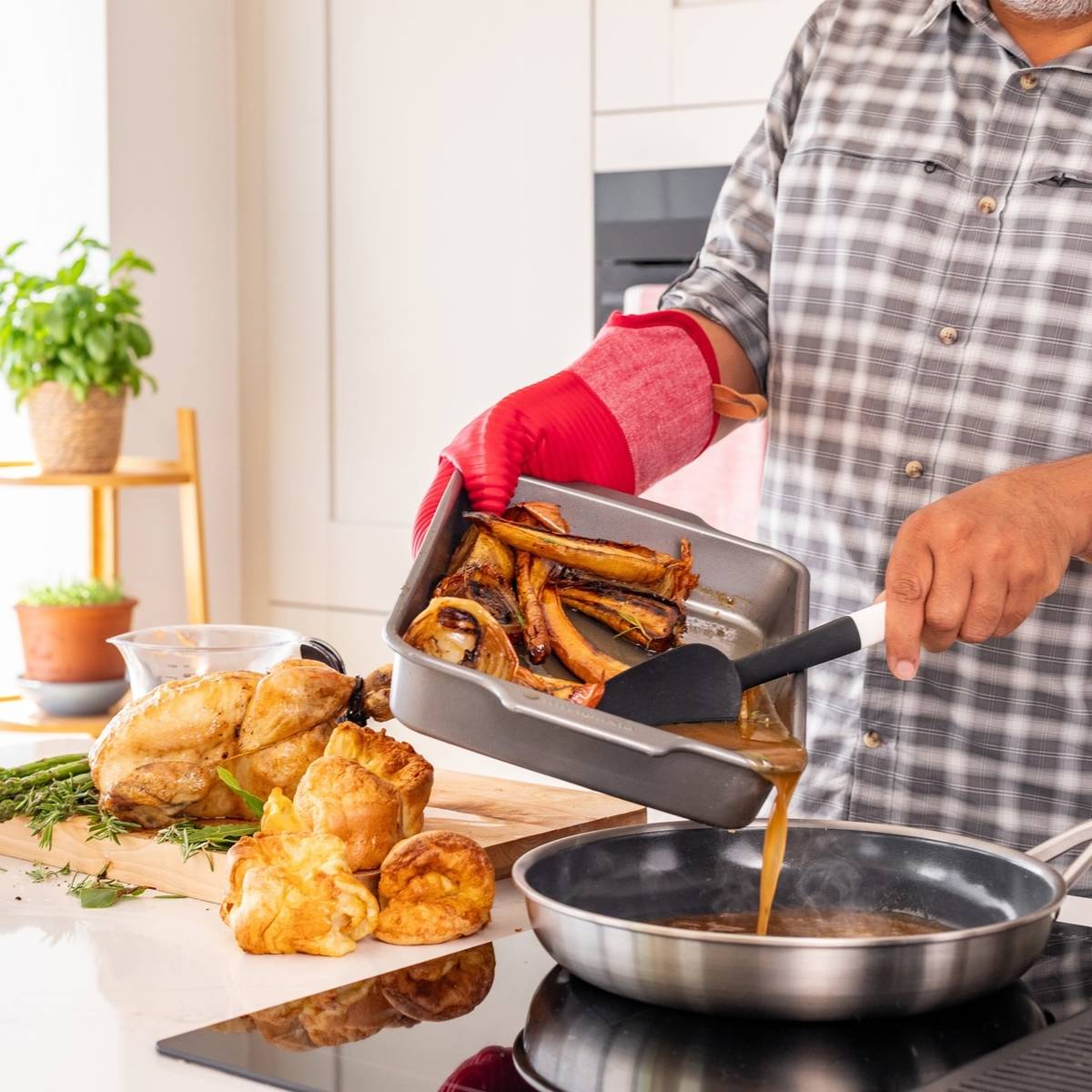 KitchenAid Silikonová chňapka, empire red