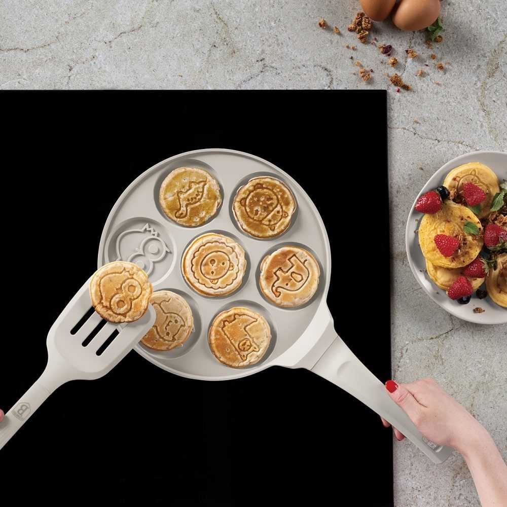 Berlingerhaus Pánev na lívance s titanovým povrchem Sahara, 26 cm