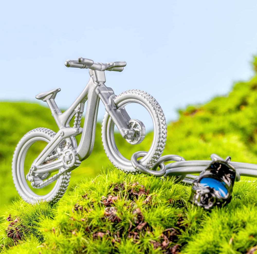 MTM Klíčenka s přívěskem horkého kola s helmou