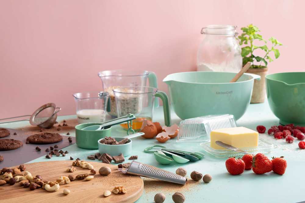 KitchenCraft Sada kuchyňských mís a odměrek, 12 ks