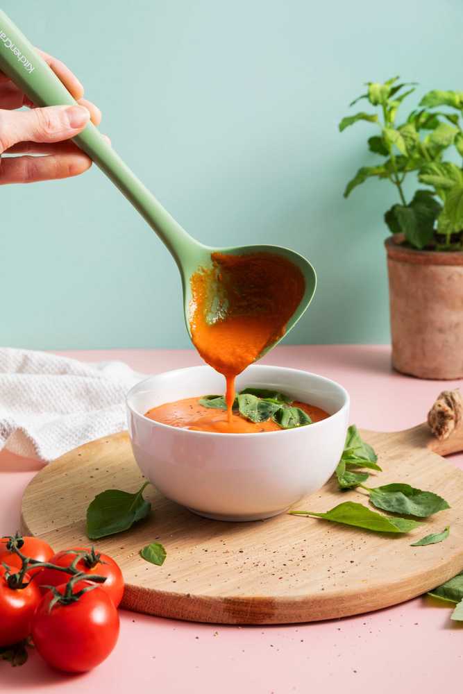 KitchenCraft Silikonová naběračka, 29 cm