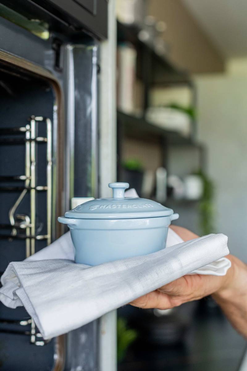 MasterClass Keramický minikastrol s pokličkou, 16 cm, nebesky modrá