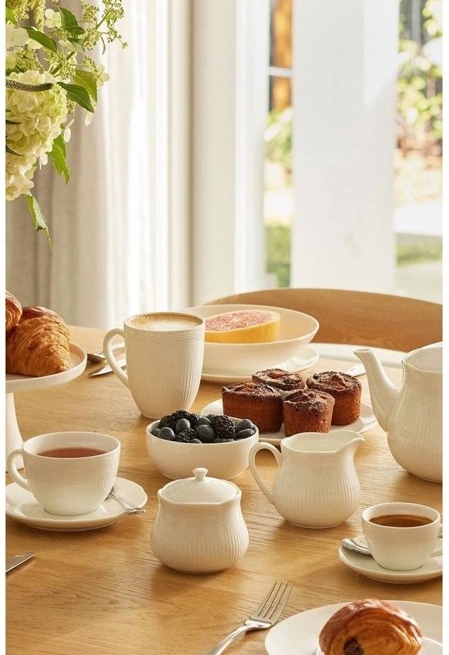 Maxwell & Williams White Basics Rococo Šálek s podšálkem, 90 ml