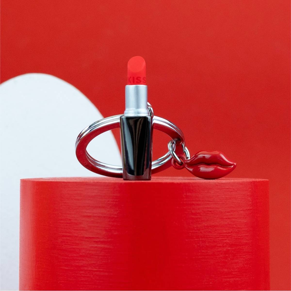 Meta[l]morphose Klíčenka s rtěnkou a červenými rty