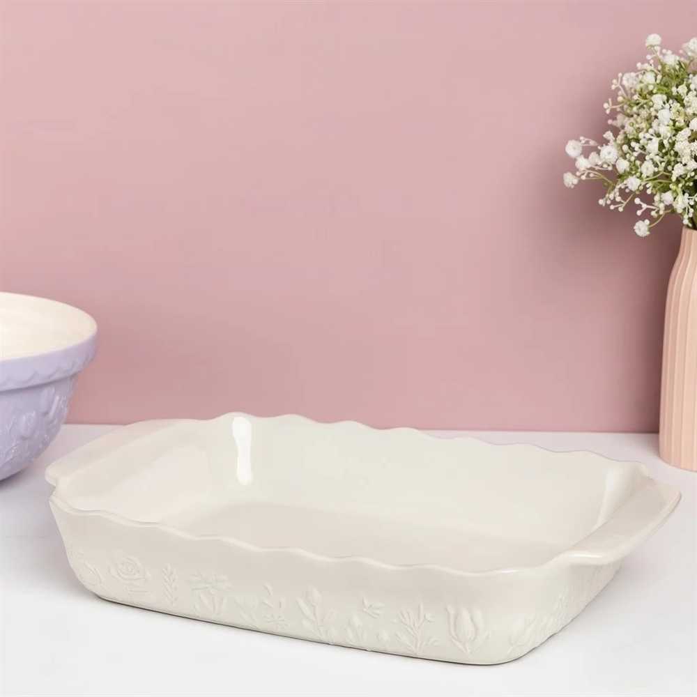 Mason Cash In The Meadow Zapékací mísa, 33 cm, krémová