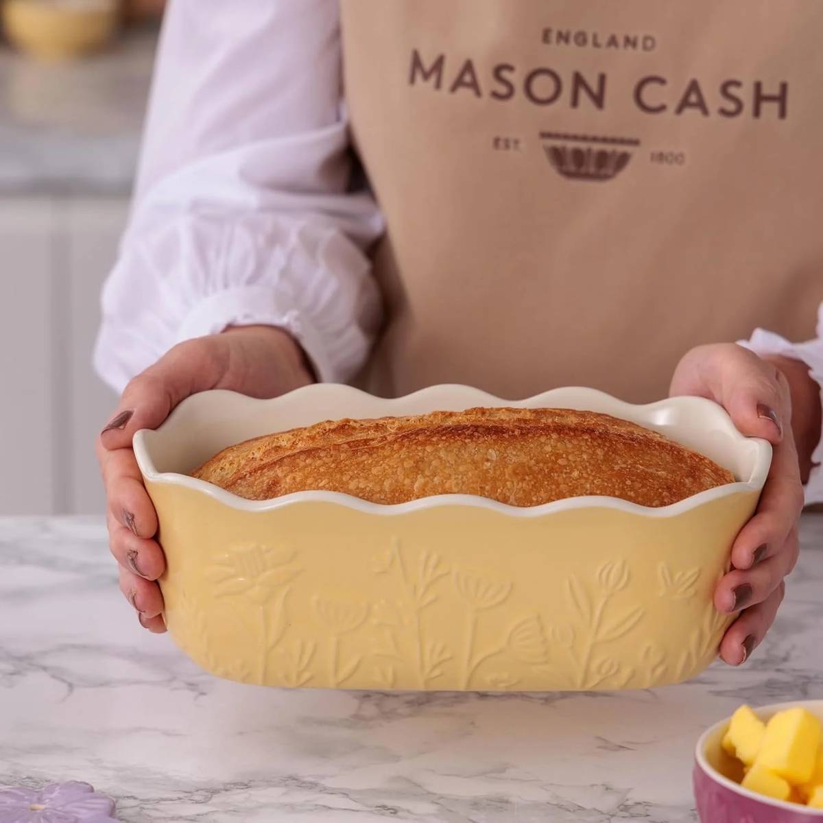 Mason Cash In The Meadow Forma na biskupský chlebíček, 22.5 cm, žlutá