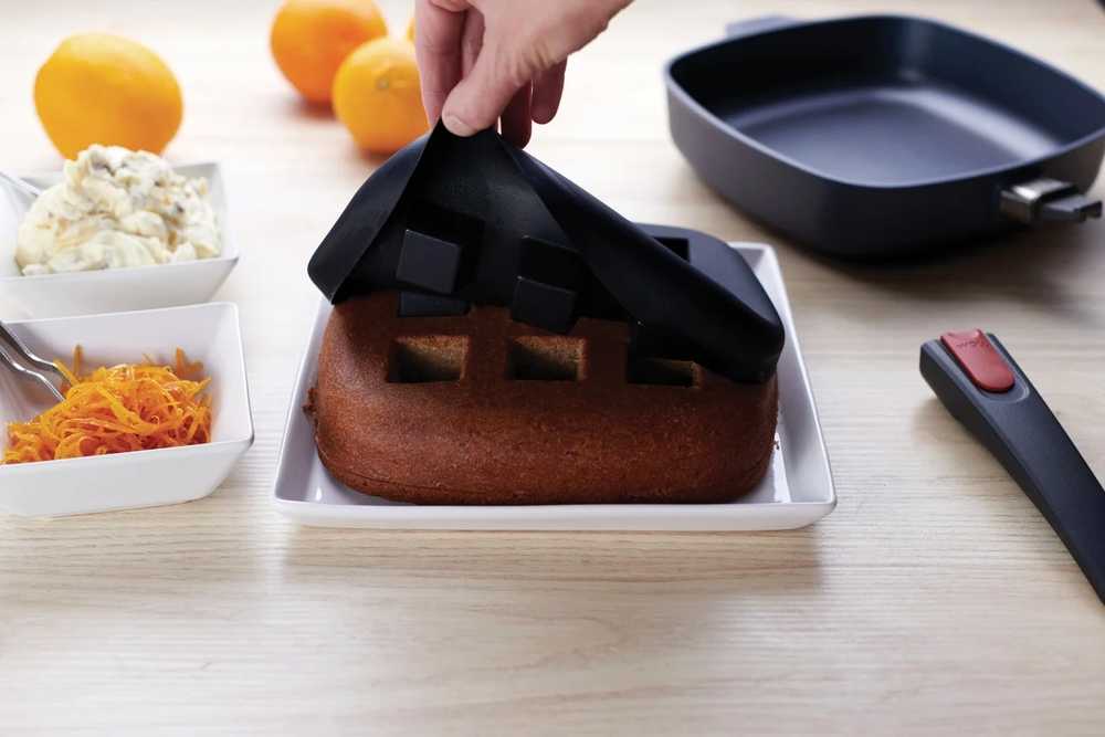 Woll Silikonová dortová vložka hranatá, 24 cm